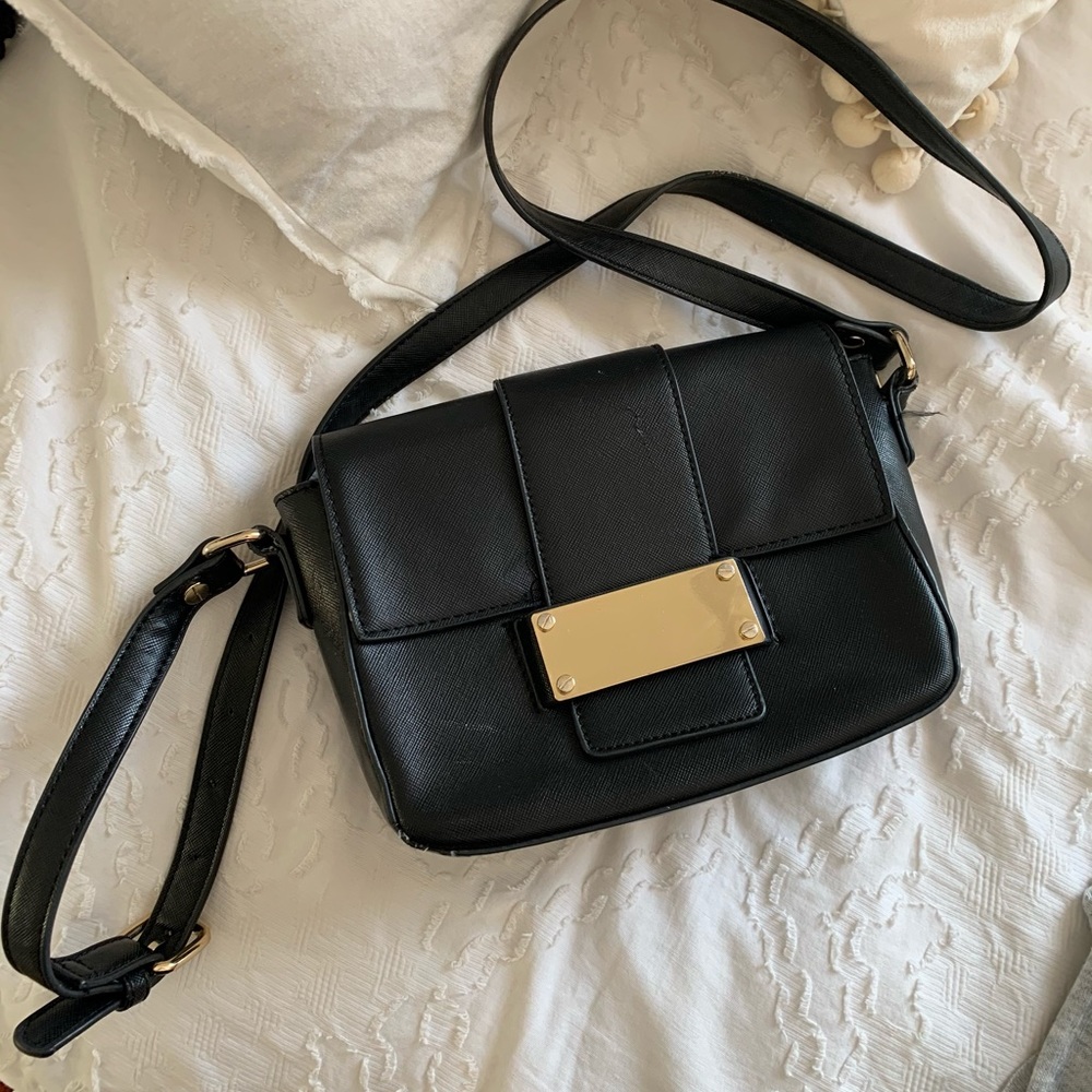 Black and gold purse